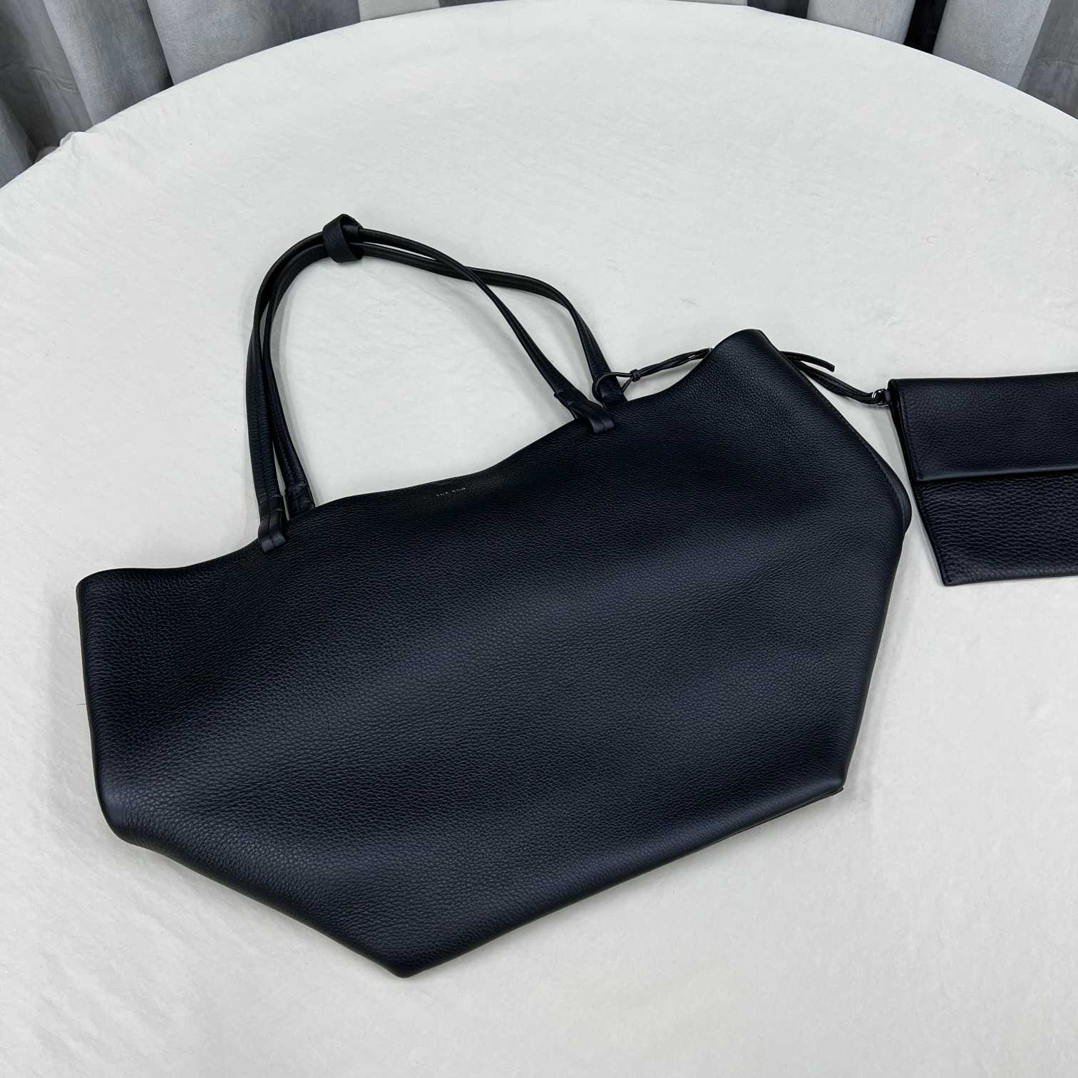 The Row Park Leather Tote Bag( 25-47-29-24cm) - DopestKickz