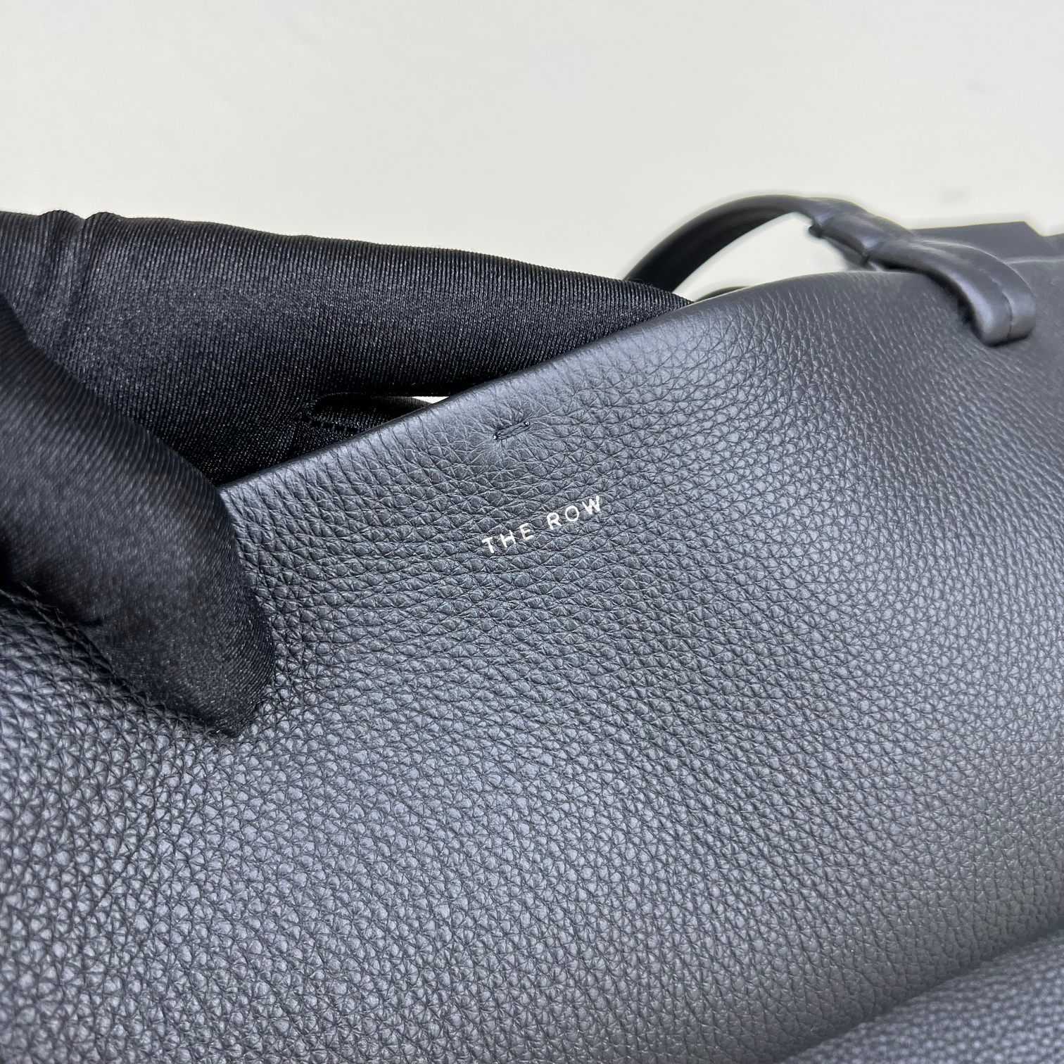 The Row Park Leather Tote Bag( 25-47-29-24cm) - DopestKickz