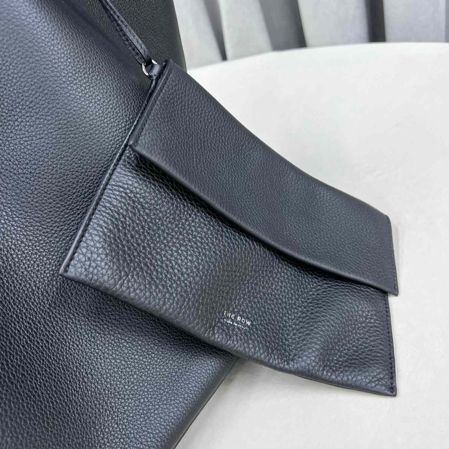 The Row Park Leather Tote Bag( 25-47-29-24cm) - DopestKickz