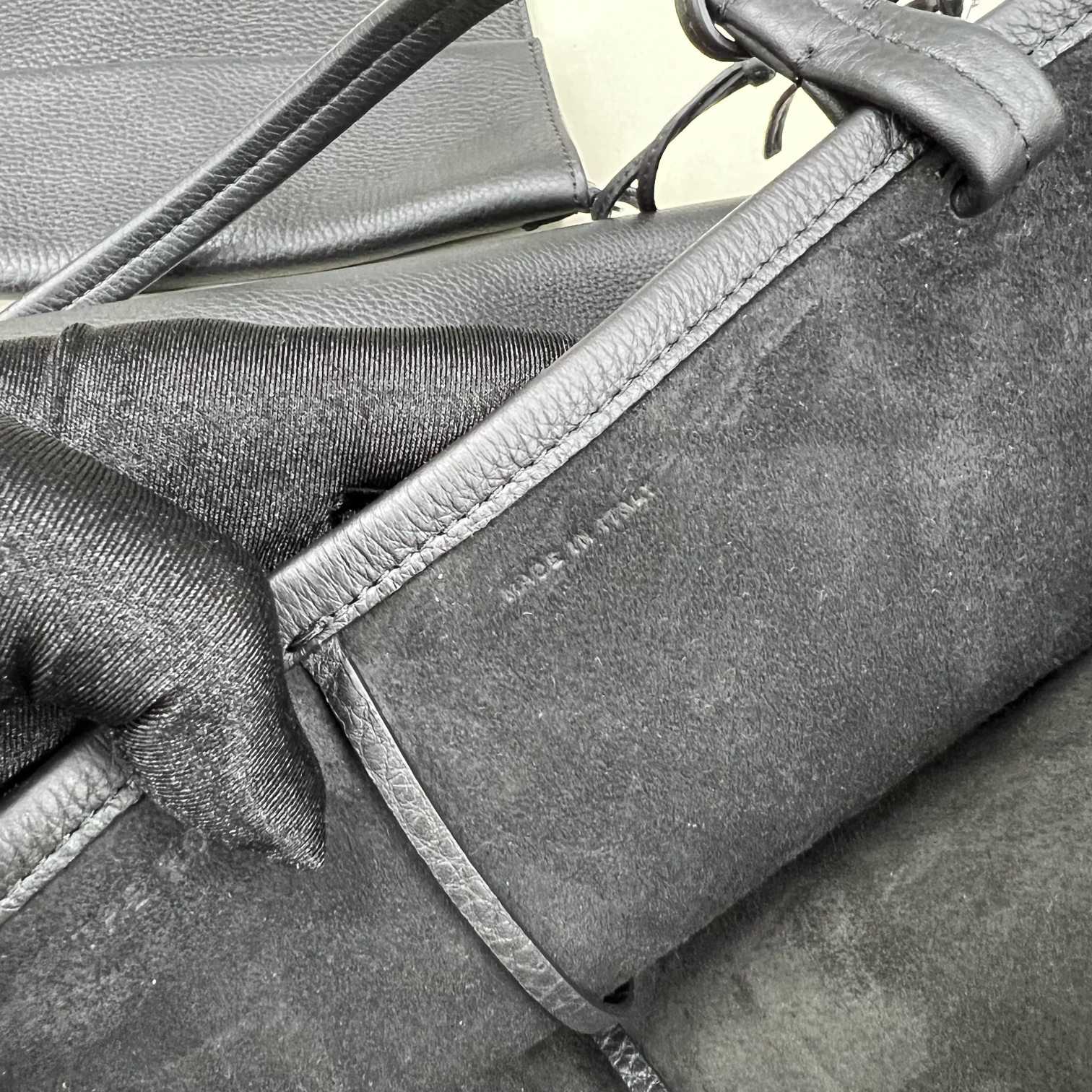 The Row Park Leather Tote Bag( 25-47-29-24cm) - DopestKickz