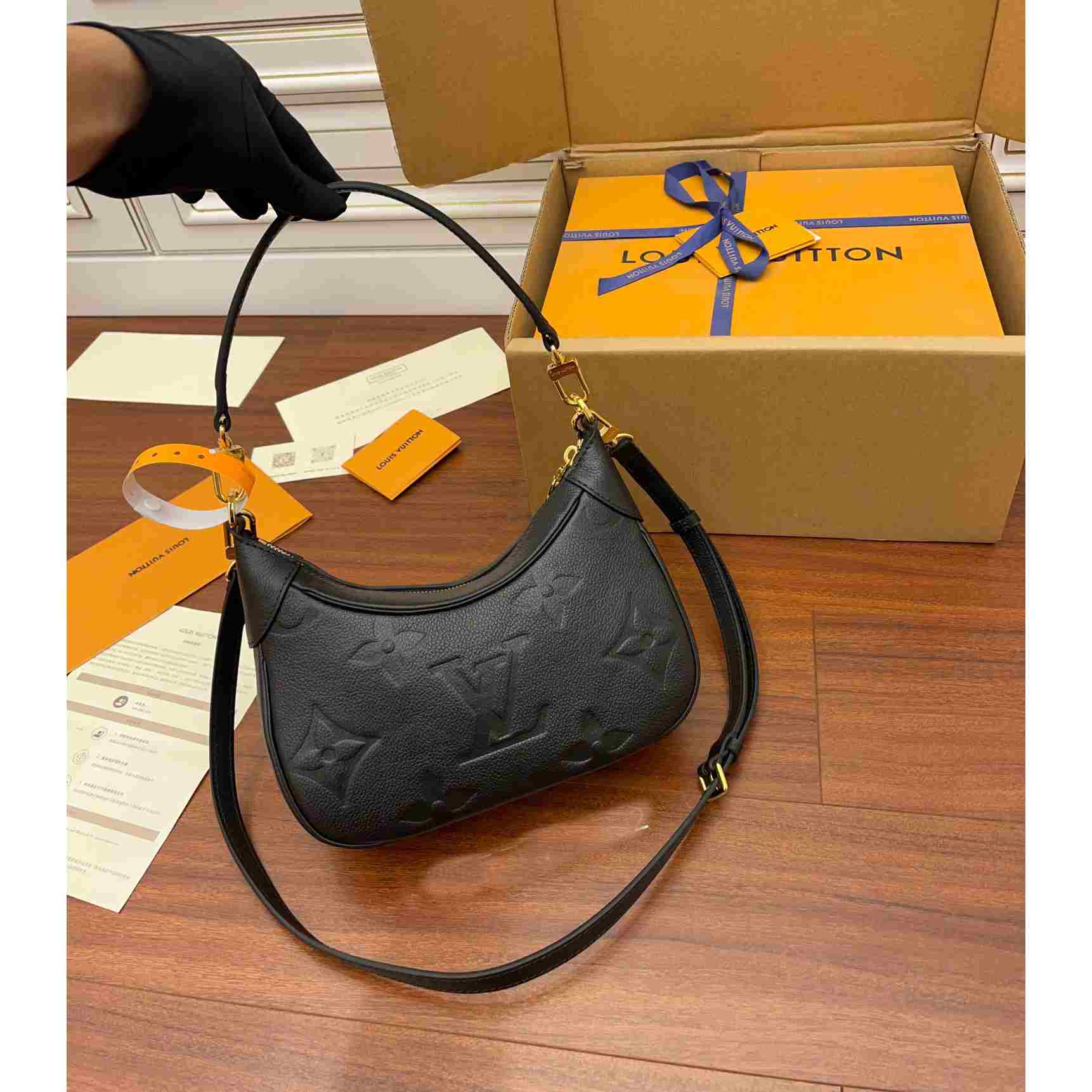 Louis Vuitton Bagatelle (22x14x9CM)      M46002 - DopestKickz