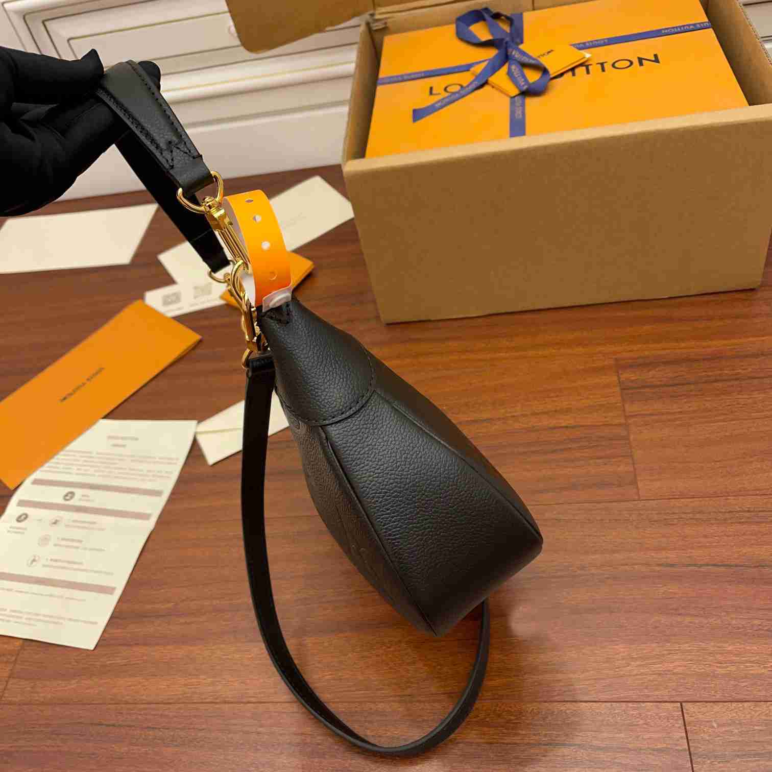 Louis Vuitton Bagatelle (22x14x9CM)      M46002 - DopestKickz