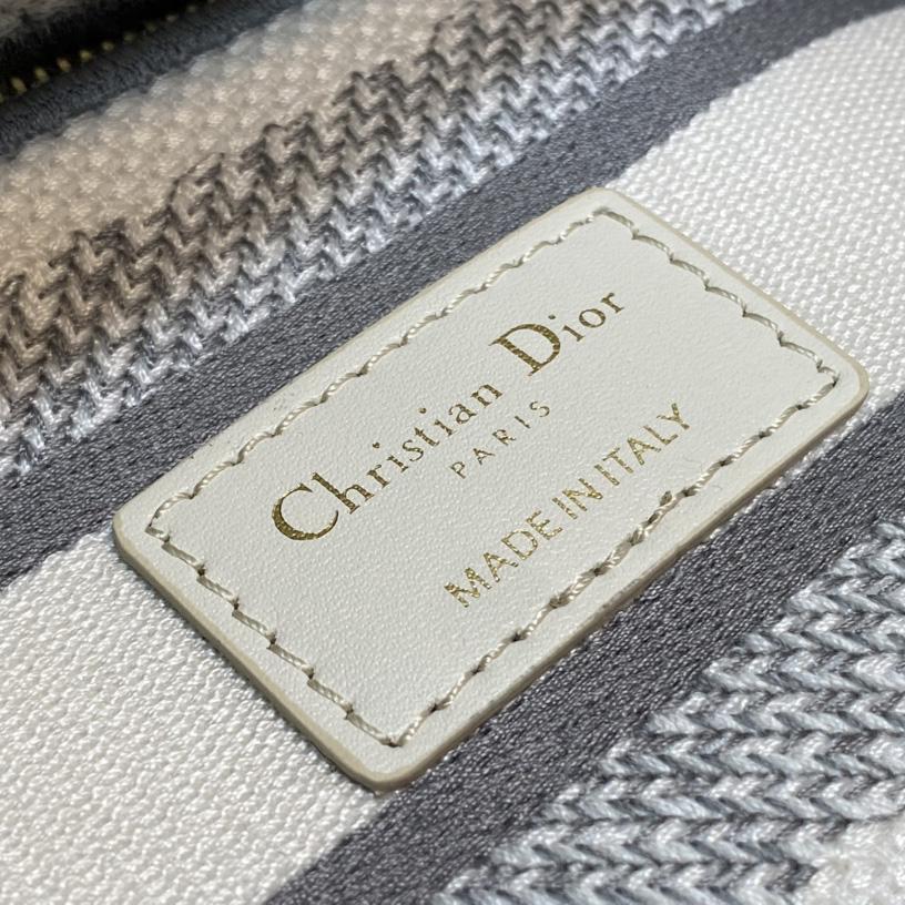 Dior Medium Lady D-lite Bag - DopestKickz