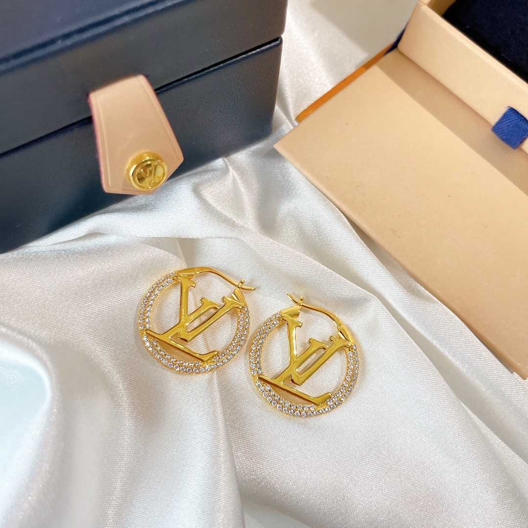 Louis Vuitton Earrings - DopestKickz