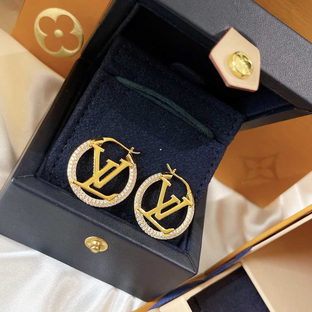 Louis Vuitton Earrings - DopestKickz