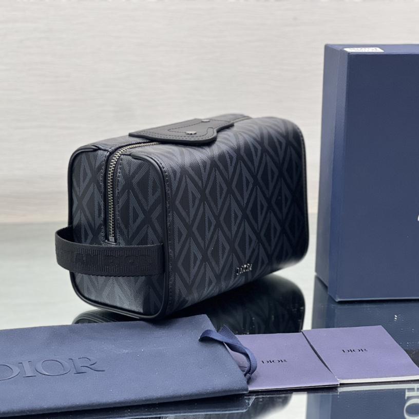 Dior Lingot Toiletry Case - DopestKickz