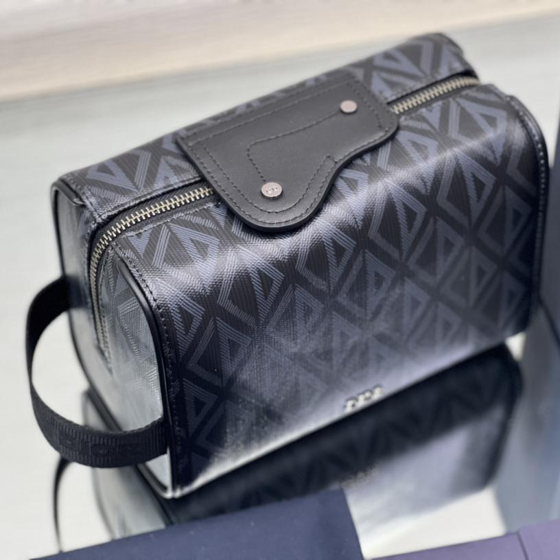 Dior Lingot Toiletry Case - DopestKickz