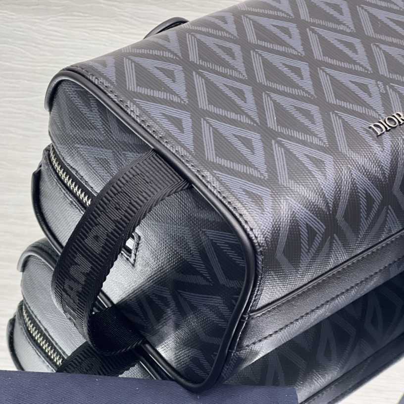 Dior Lingot Toiletry Case - DopestKickz