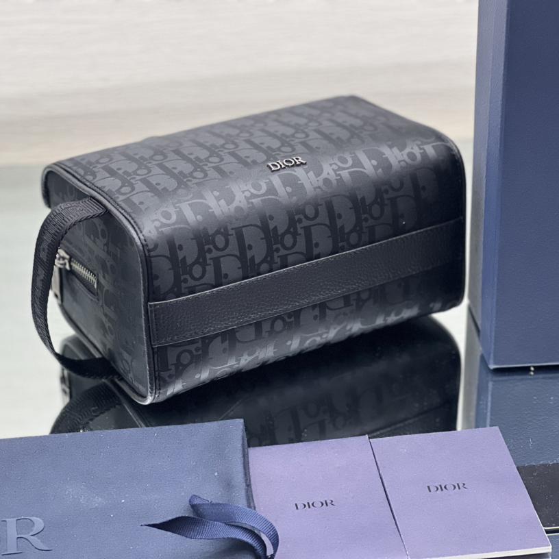 Dior Lingot Toiletry Case - DopestKickz