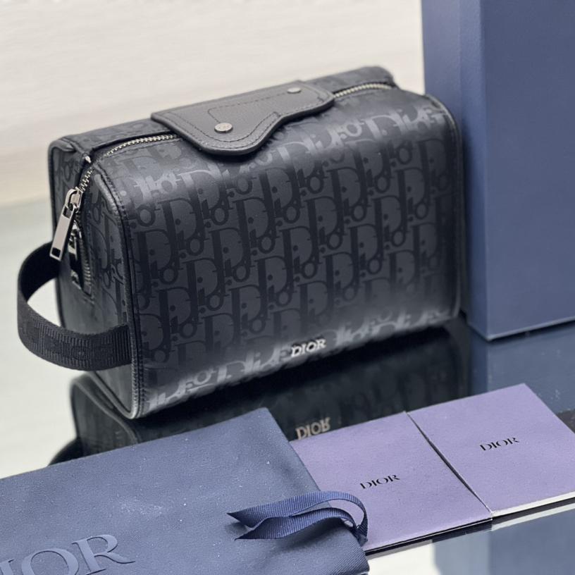 Dior Lingot Toiletry Case - DopestKickz