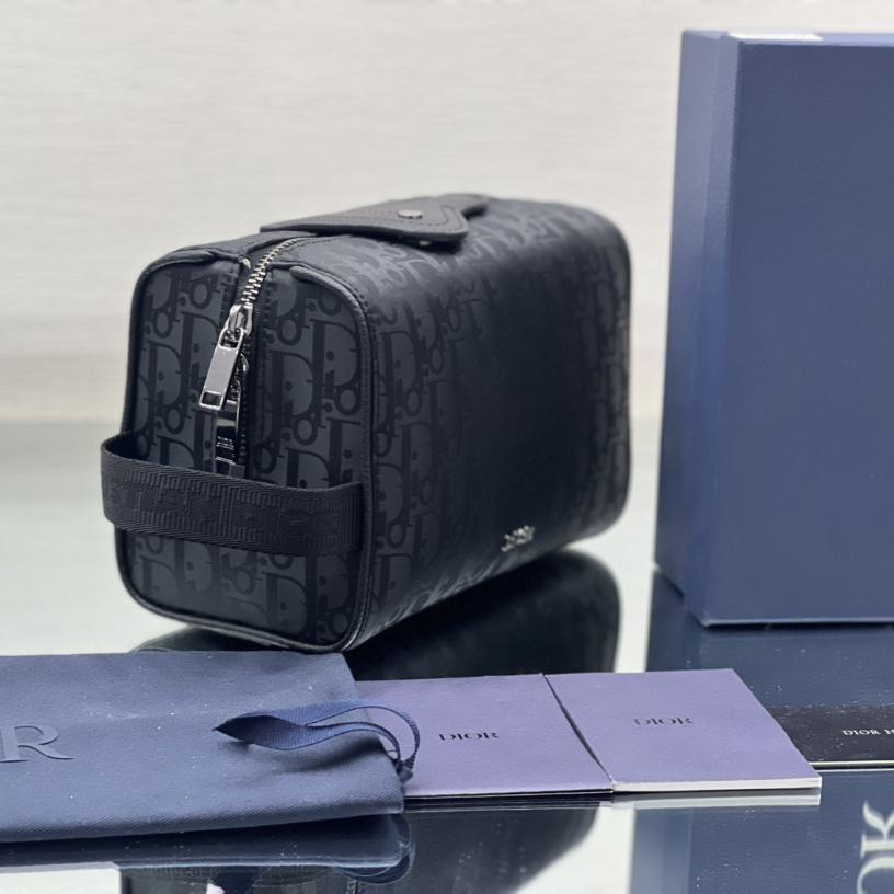 Dior Lingot Toiletry Case - DopestKickz