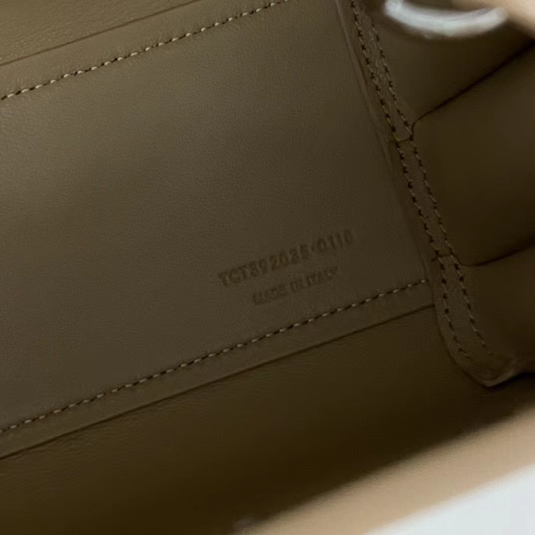 Saint Laurent Supple Bag(22-18-10.5cm) - DopestKickz