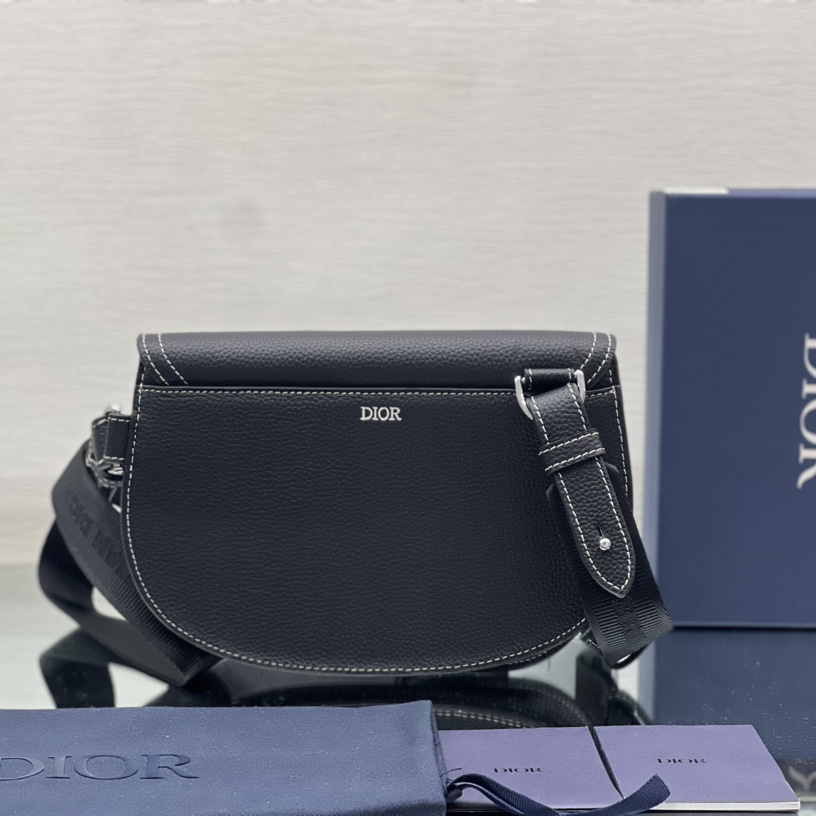 Dior Saddle Pouch - DopestKickz