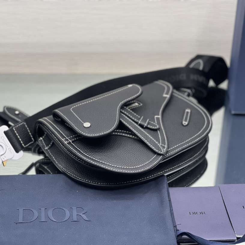 Dior Saddle Pouch - DopestKickz