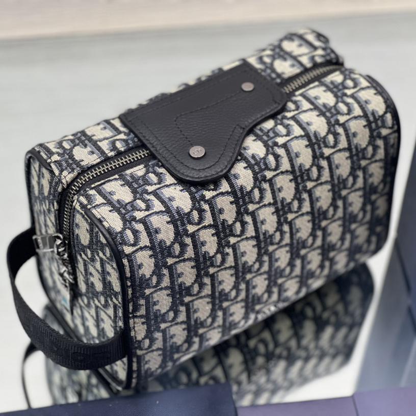 Dior Lingot Toiletry Case - DopestKickz