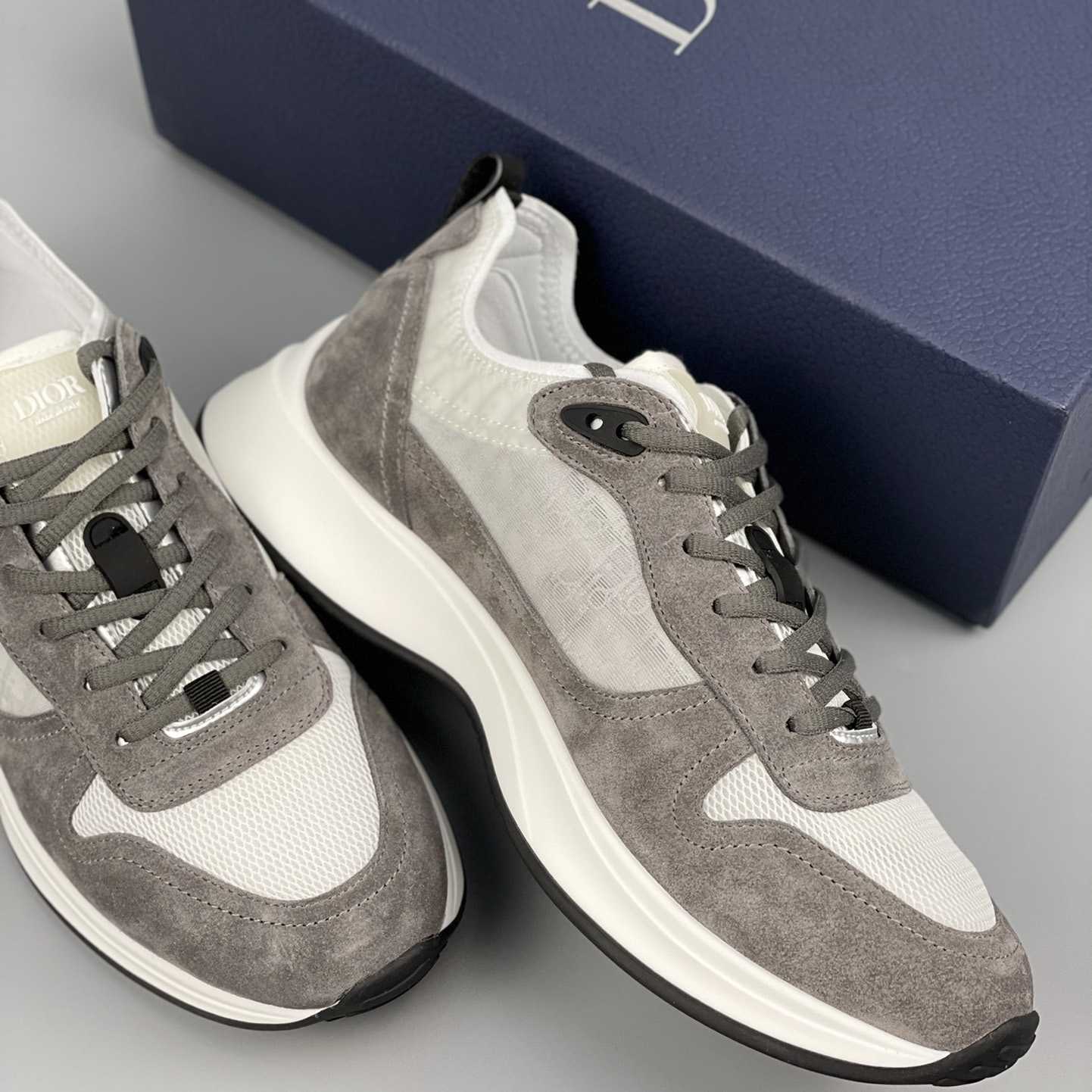 Dior B25 Runner Sneaker - DopestKickz