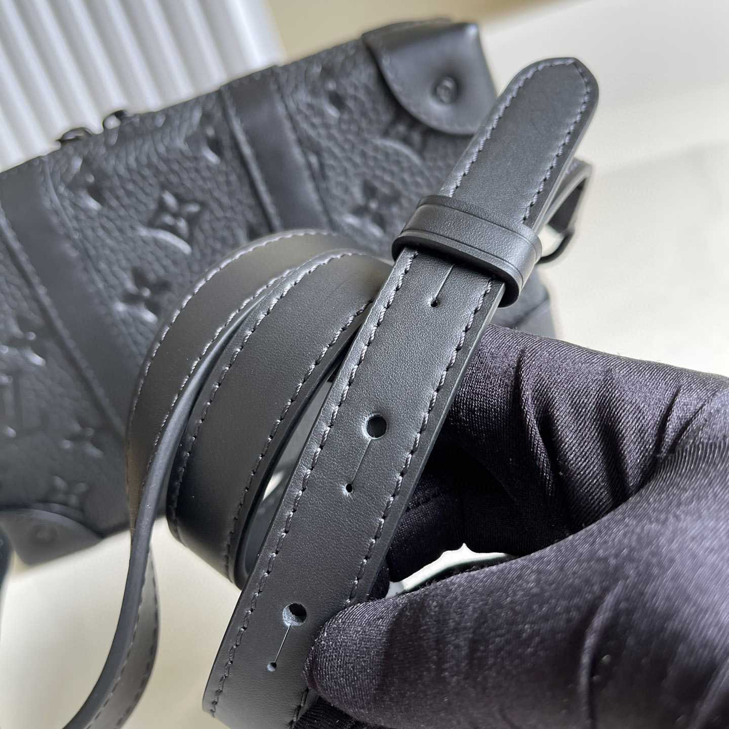 Louis Vuitton Soft Trunk Wallet(22.5 x 14.0 x 5.0cm) M80224 - DopestKickz