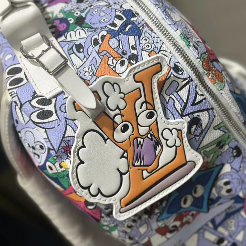 Louis Vuitton Backpack Multipocket (30-40-15.5cm)   M21846 - DopestKickz