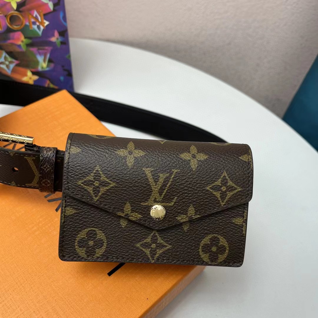 Louis Vuitton Daily Multi Pocket 30mm Belt      M0236Y - DopestKickz