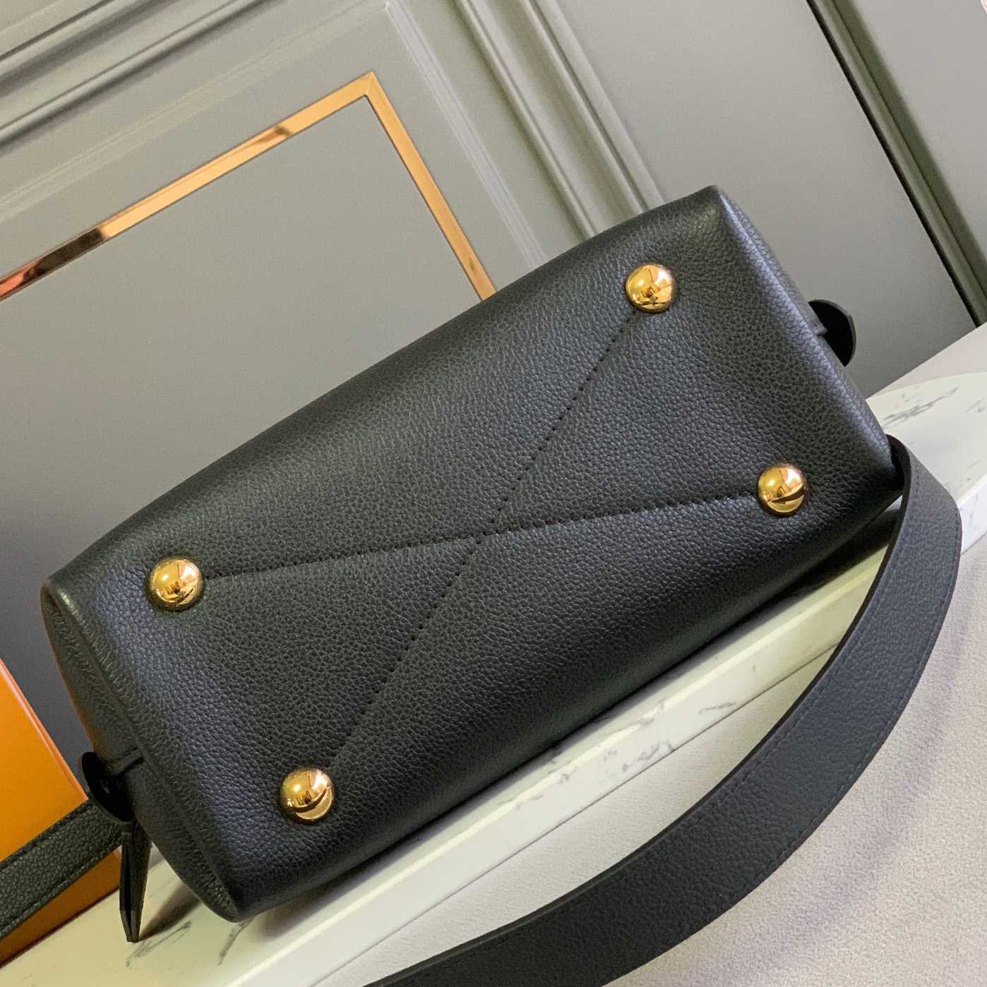 Louis Vuitton Alma BB Bag(25x18x12CM)     M44829  - DopestKickz