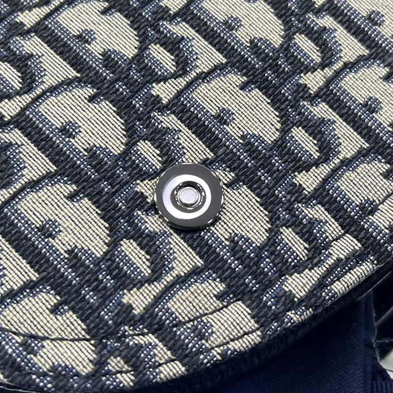 Dior Saddle Pouch - DopestKickz