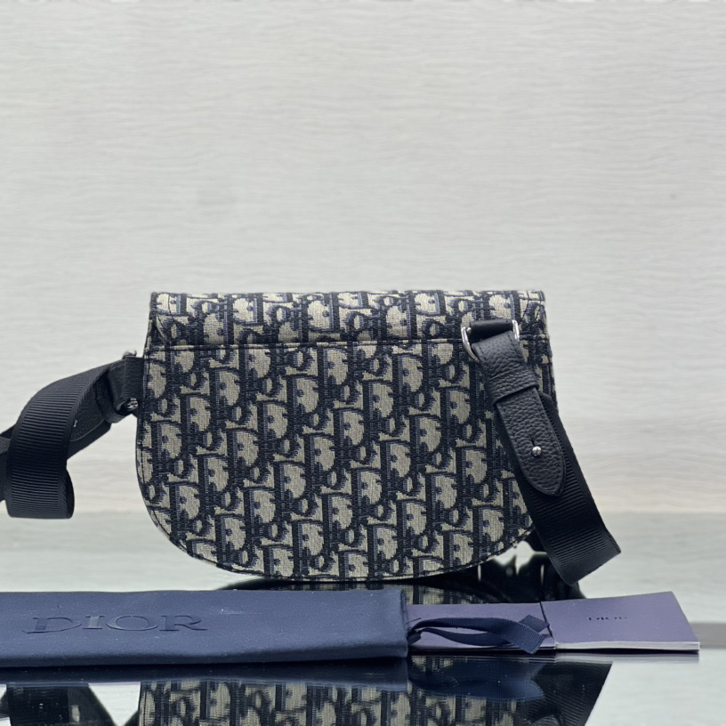 Dior Saddle Pouch - DopestKickz