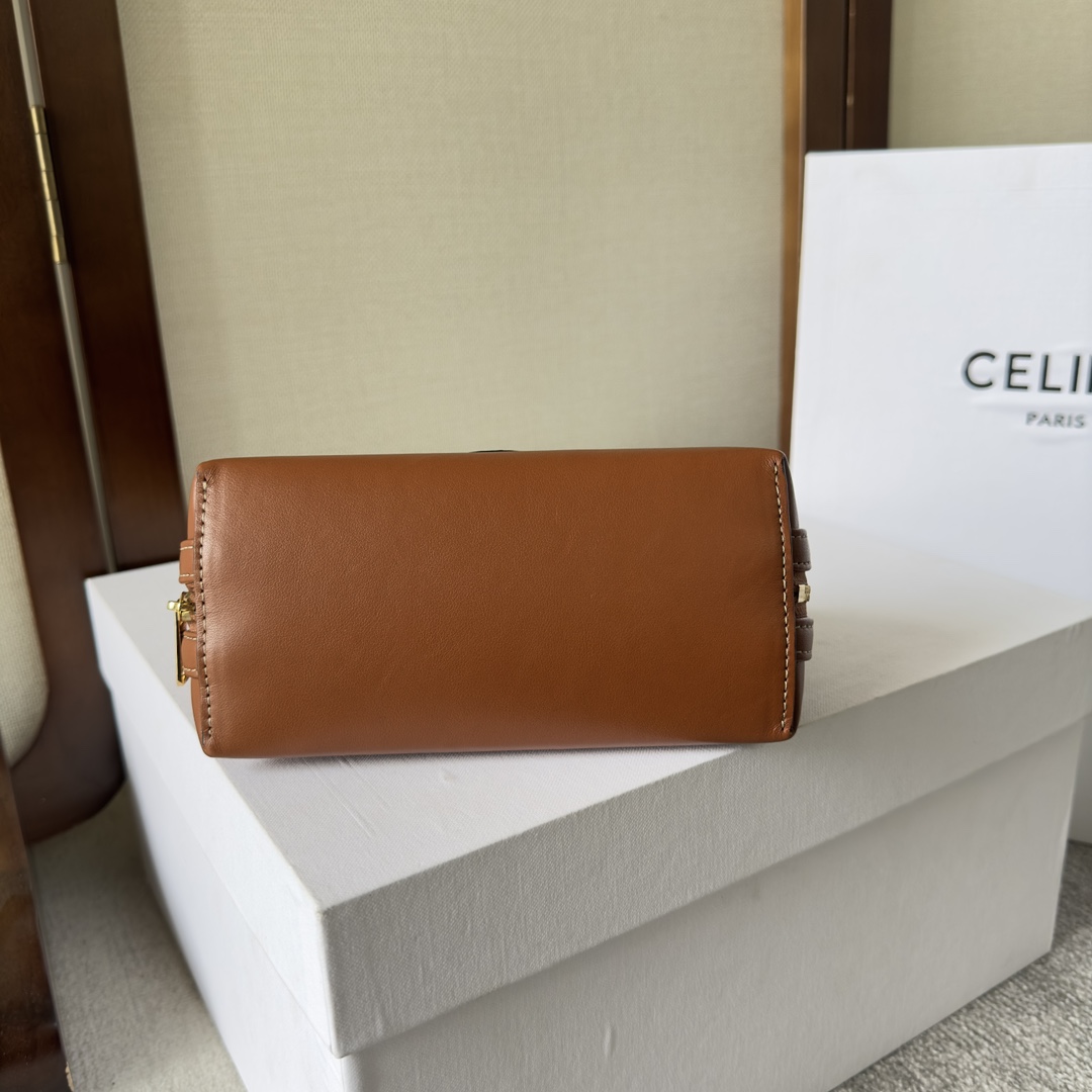 Celine Clutch On Chain Cuir Triomphe In Smooth Calfskin Tan - DopestKickz