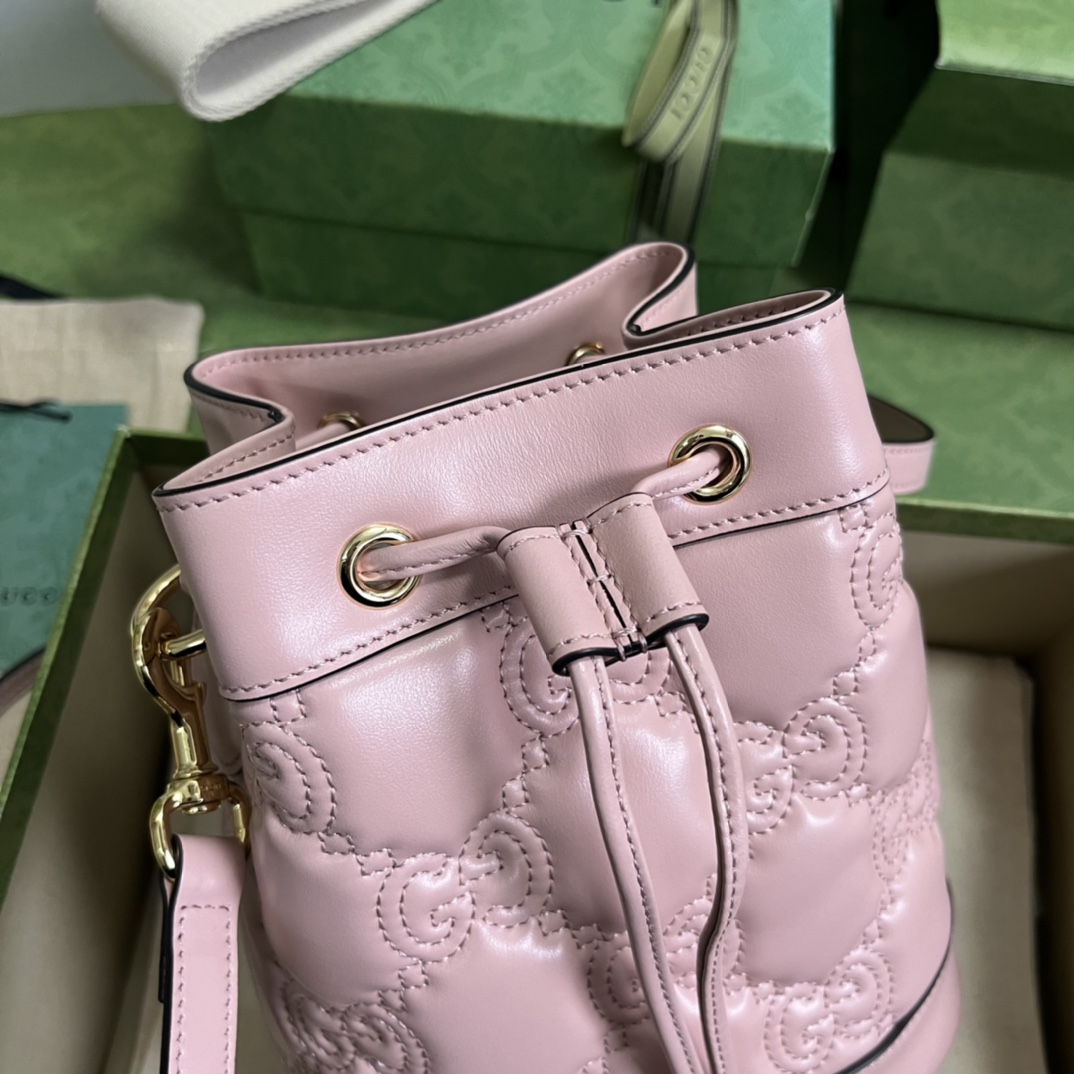 Gucci GG Matelassé Bucket Bag (17*20*10cm) - DopestKickz