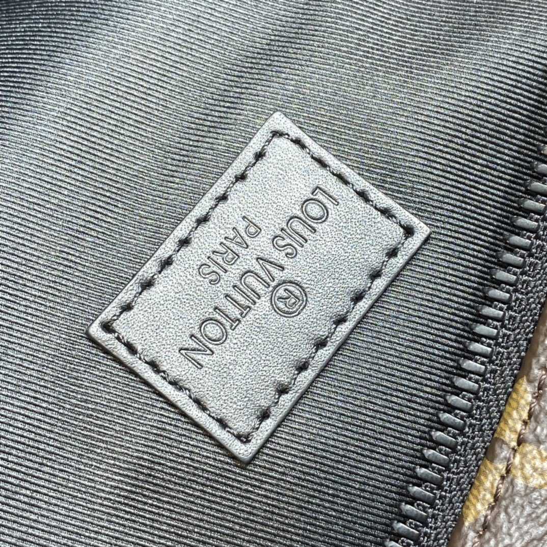 Louis Vuitton Discovery Backpack   M57965 - DopestKickz