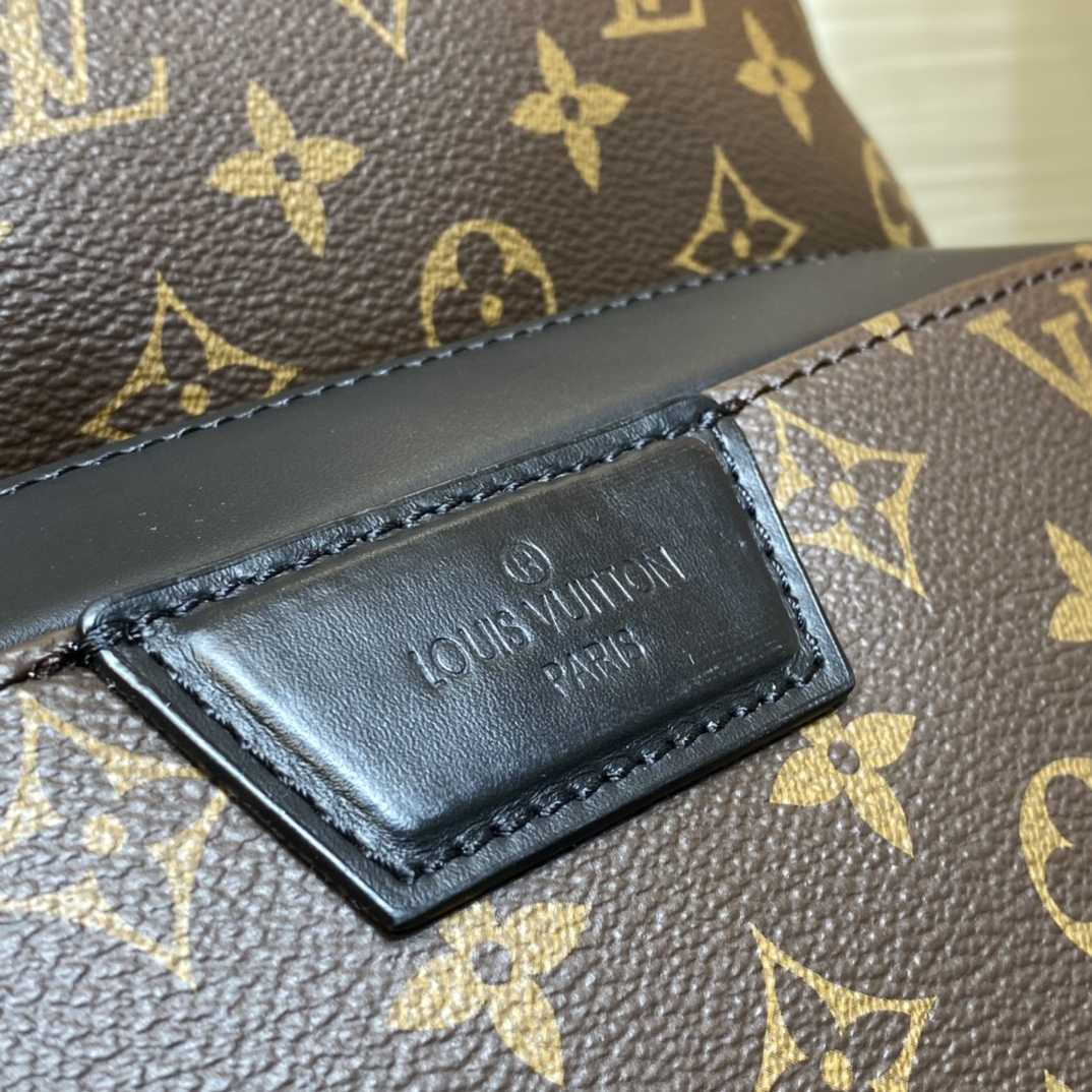 Louis Vuitton Discovery Backpack   M57965 - DopestKickz