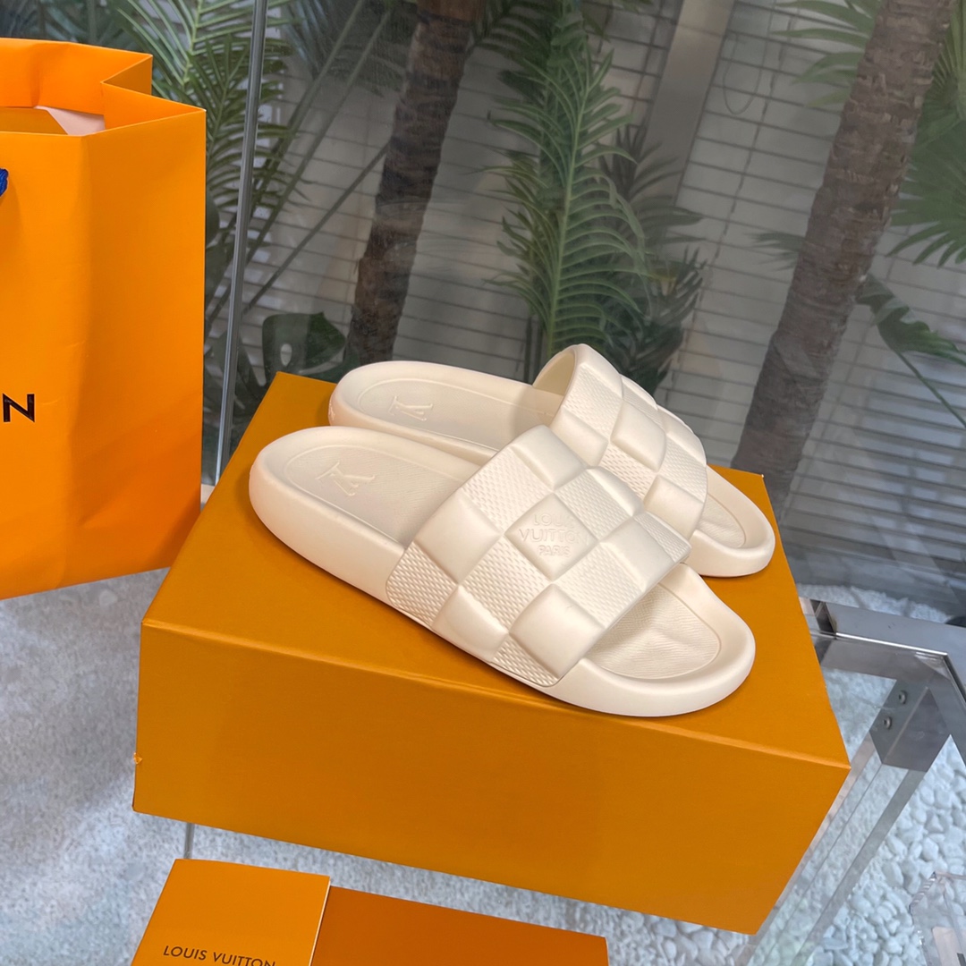 Louis Vuitton Waterfront Mules   1AAR9U - DopestKickz