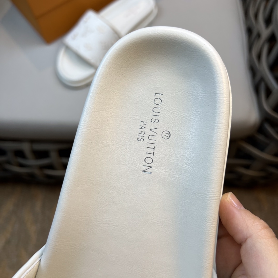 Louis Vuitton Monogram Sandals - DopestKickz