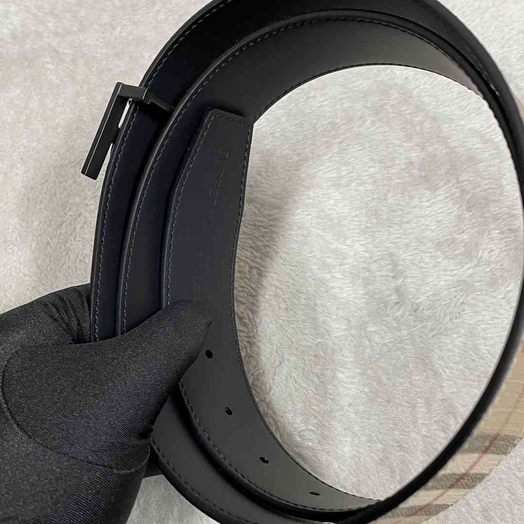 Burberry Check And Leather Reversible TB Belt - DopestKickz