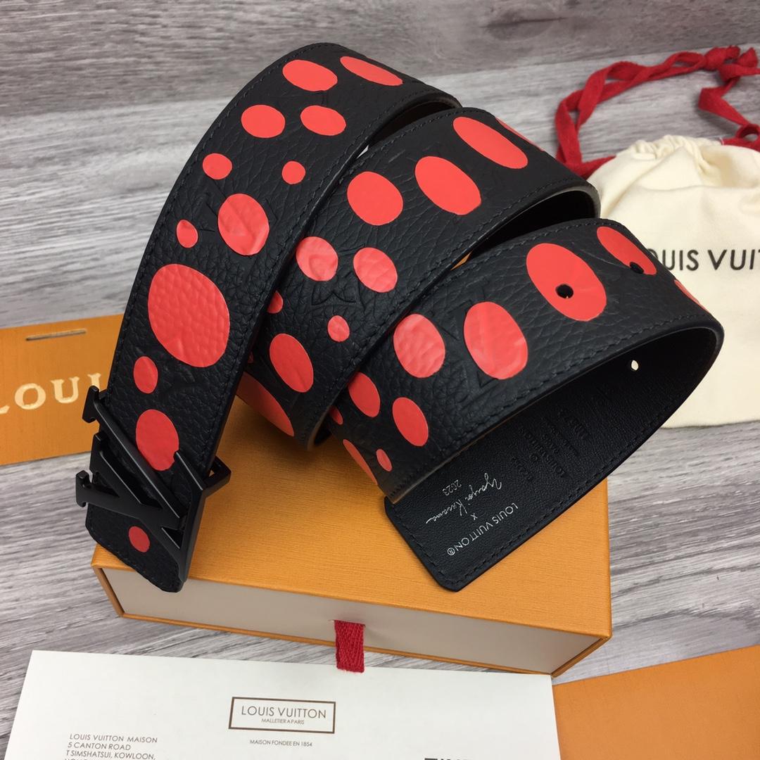 Louis Vuitton LV X YK LV Initiales 40MM Reversible Belt   M0673T - DopestKickz