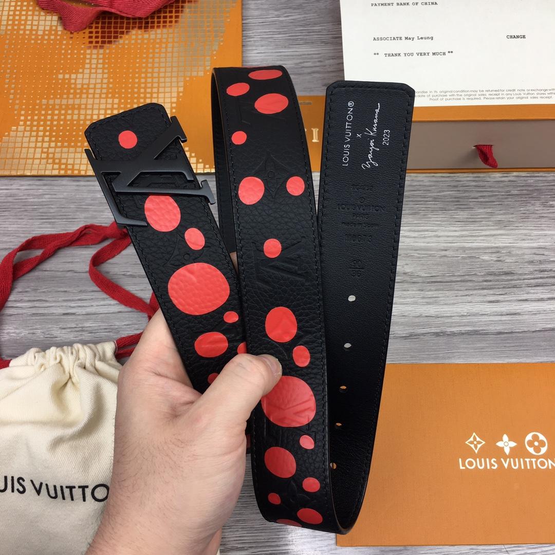 Louis Vuitton LV X YK LV Initiales 40MM Reversible Belt   M0673T - DopestKickz