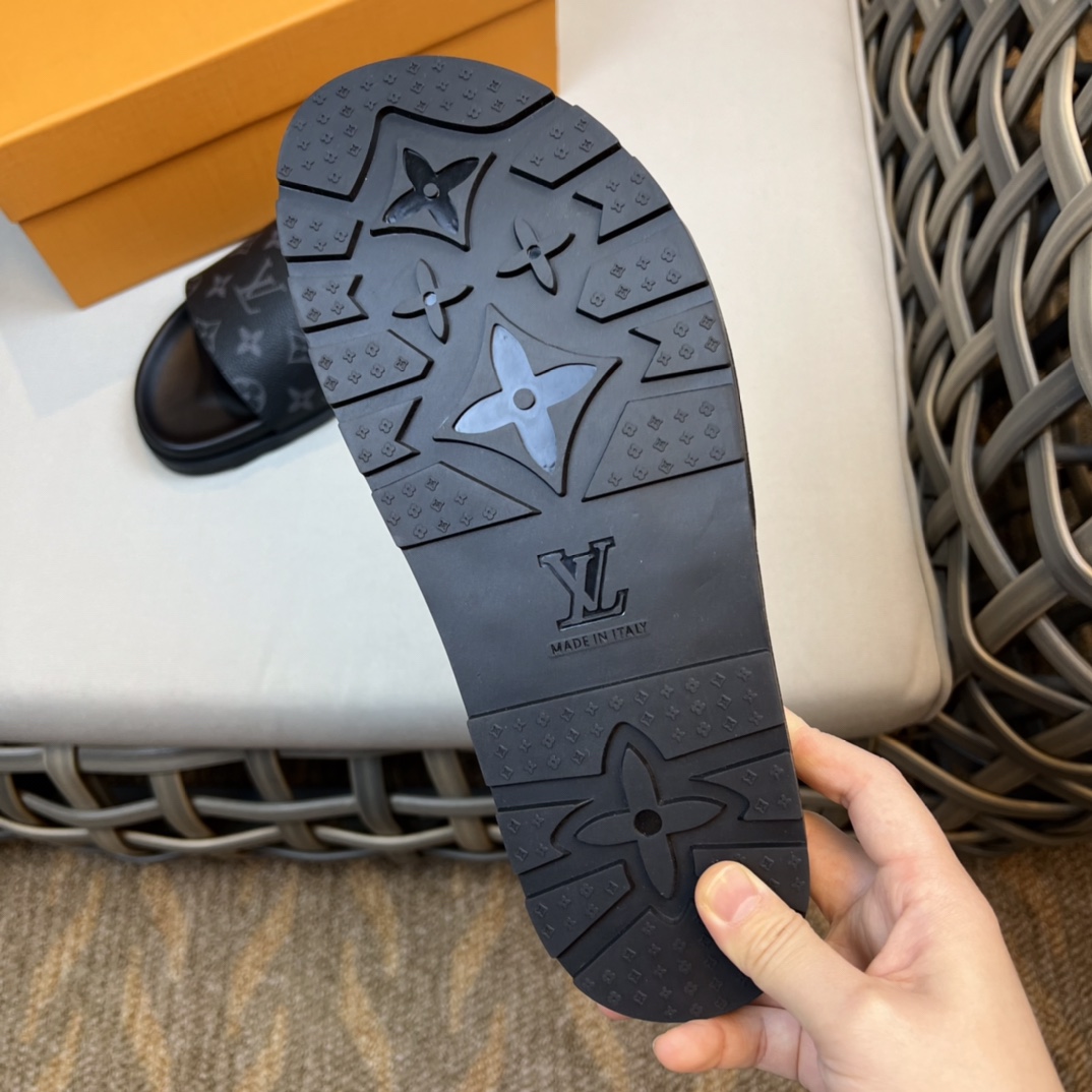 Louis Vuitton Monogram Sandals - DopestKickz