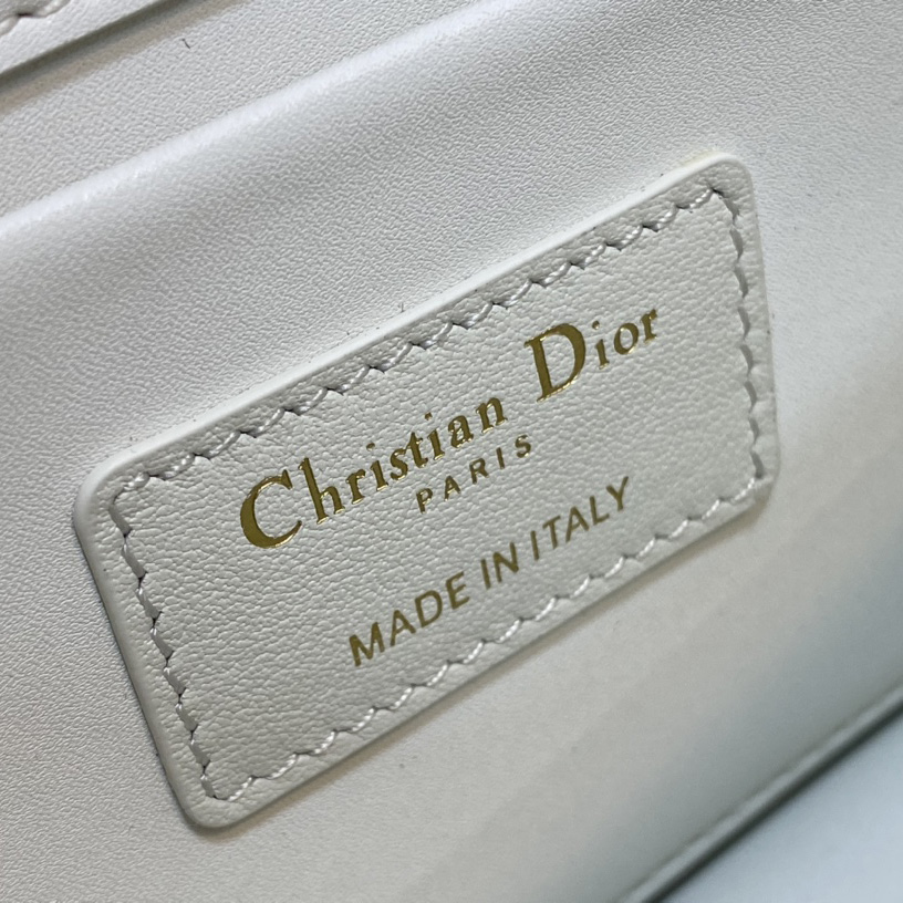 Dior 30 Montaigne Bag - DopestKickz