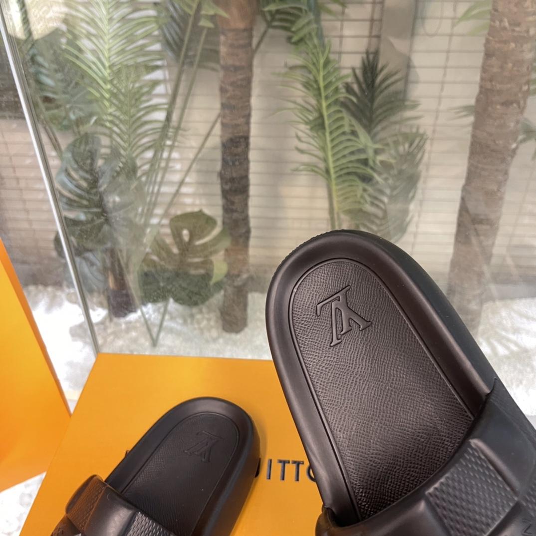 Louis Vuitton Waterfront Mules   1AAR8W - DopestKickz