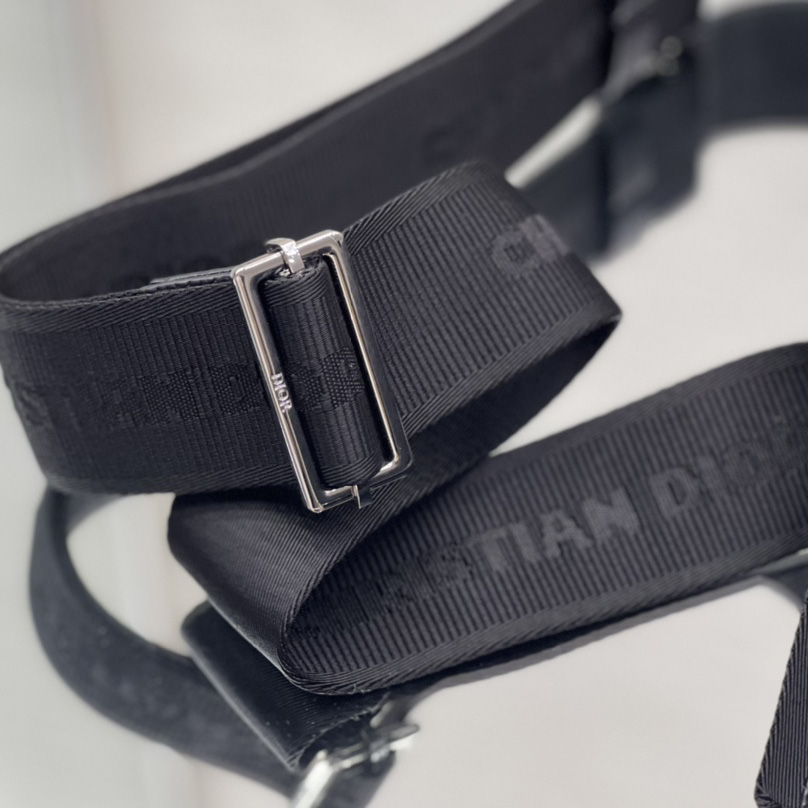 Dior Roller Messenger Bag - DopestKickz