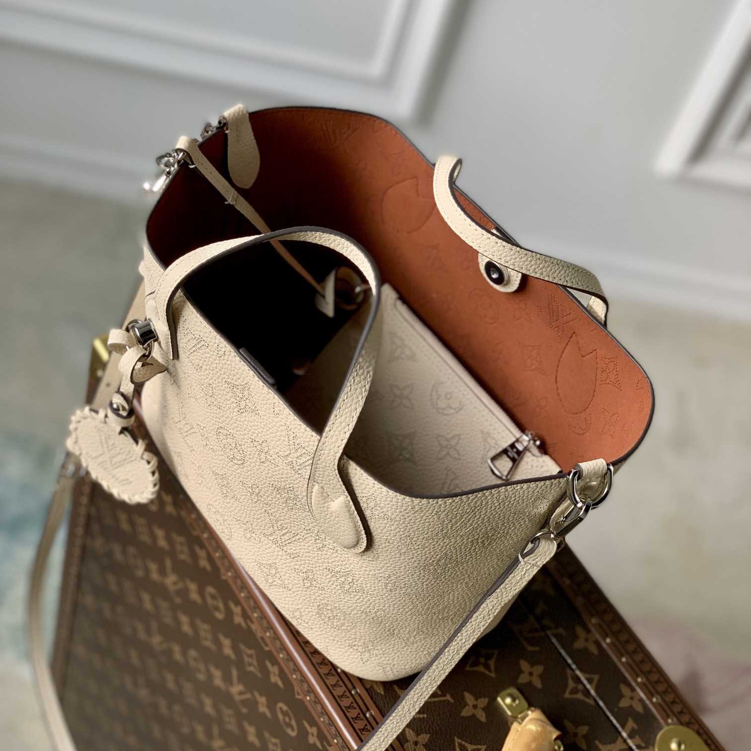 Louis Vuitton Blossom PM   M21909 - DopestKickz