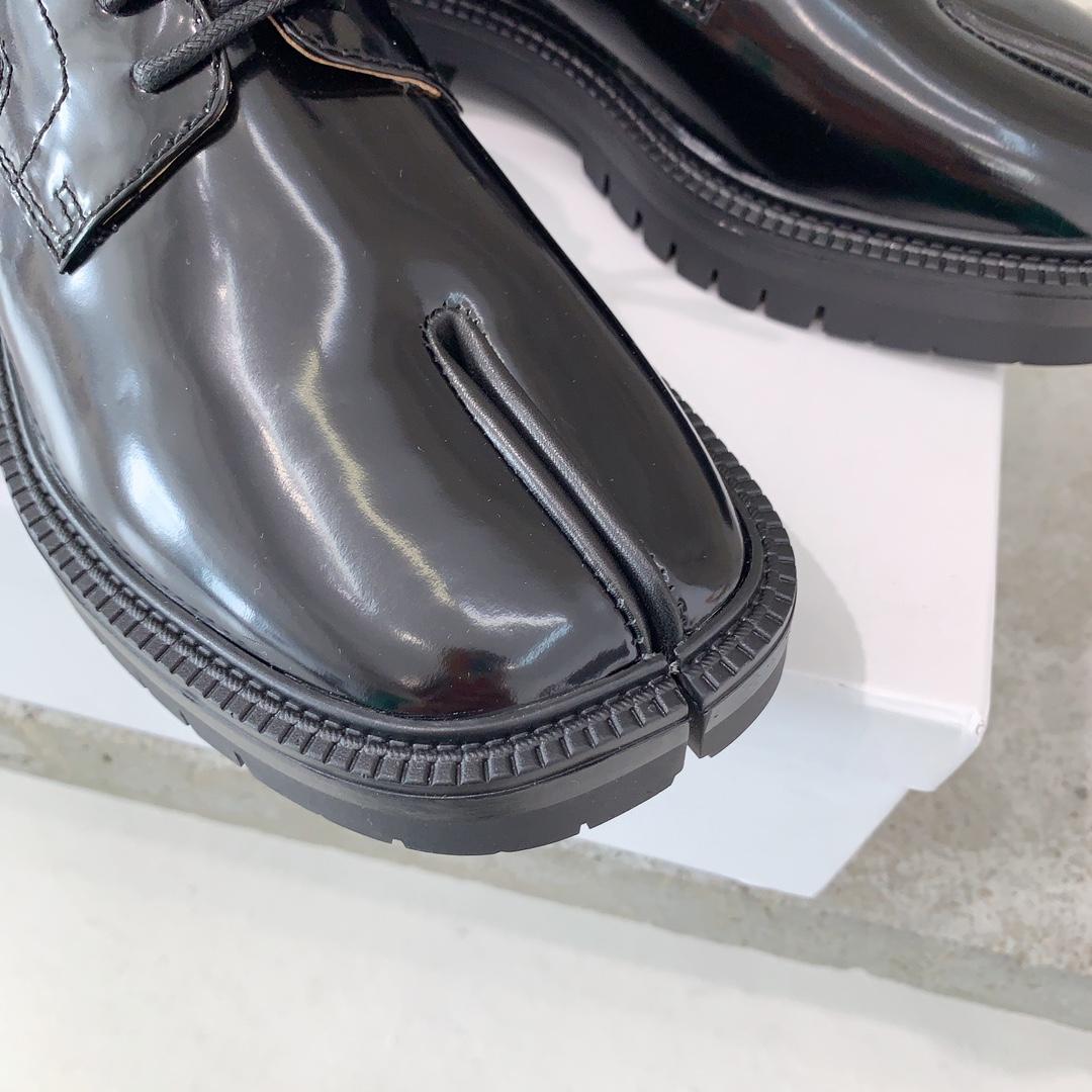 Maison Margiela Tabi Lace-Ups Loafers - DopestKickz