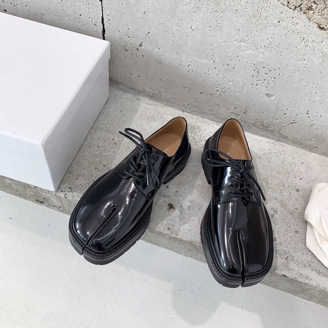 Maison Margiela Tabi Lace-Ups Loafers - DopestKickz