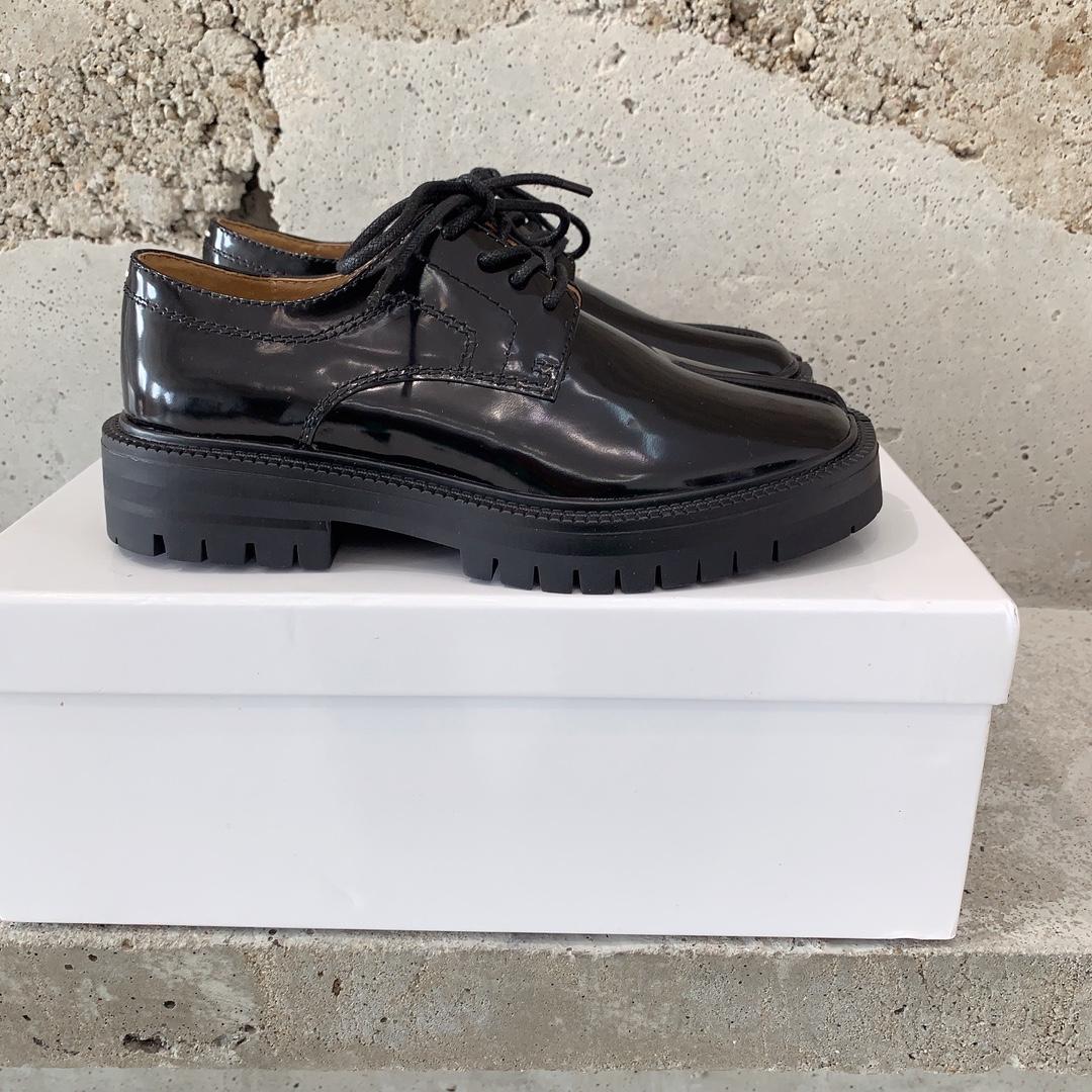 Maison Margiela Tabi Lace-Ups Loafers - DopestKickz