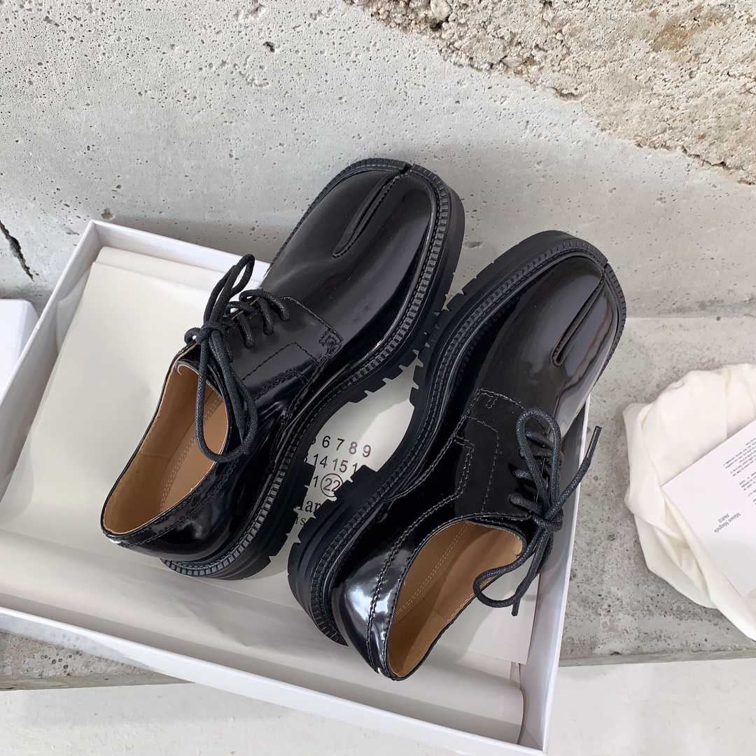 Maison Margiela Tabi Lace-Ups Loafers - DopestKickz