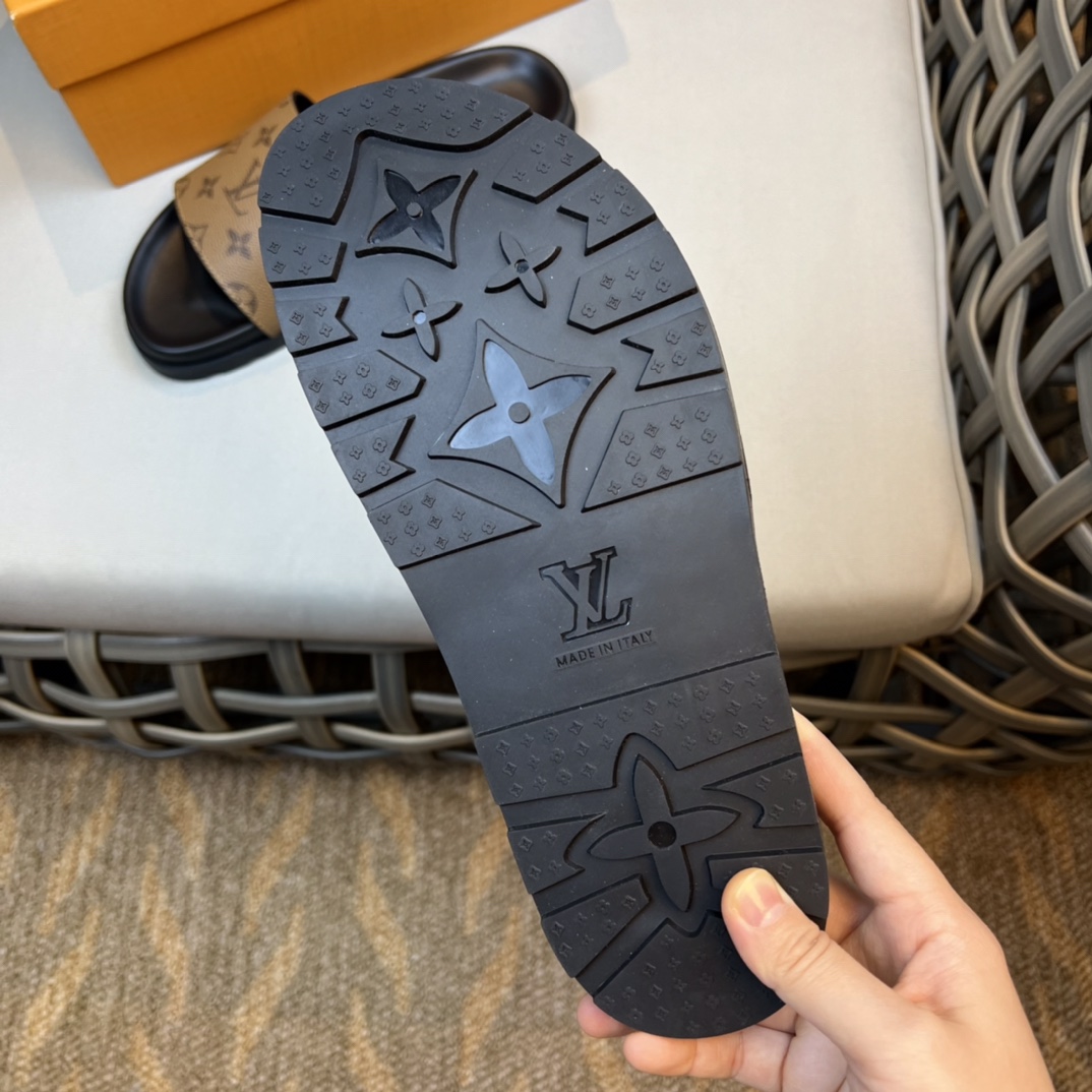 Louis Vuitton Monogram Sandals - DopestKickz