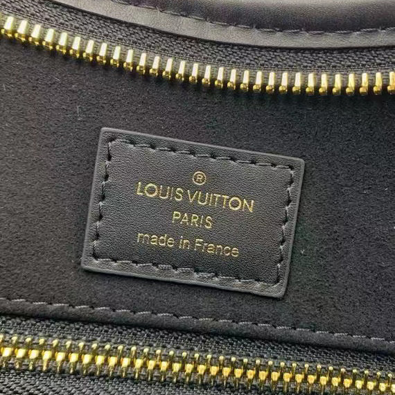 Louis Vuitton CarryAll MM (39-30-15cm)    M46289 - DopestKickz