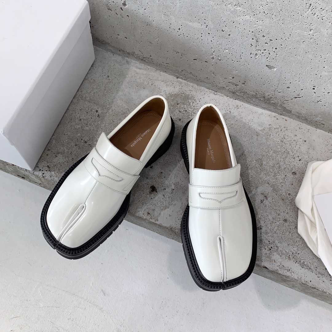Maison Margiela Tabi Loafers - DopestKickz