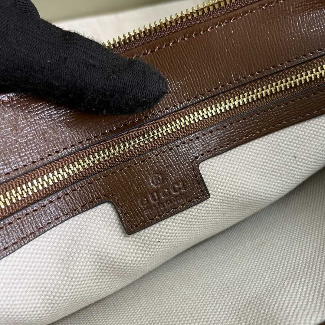 Gucci Messenger bag with Interlocking G(30-22.5-5cm) - DopestKickz