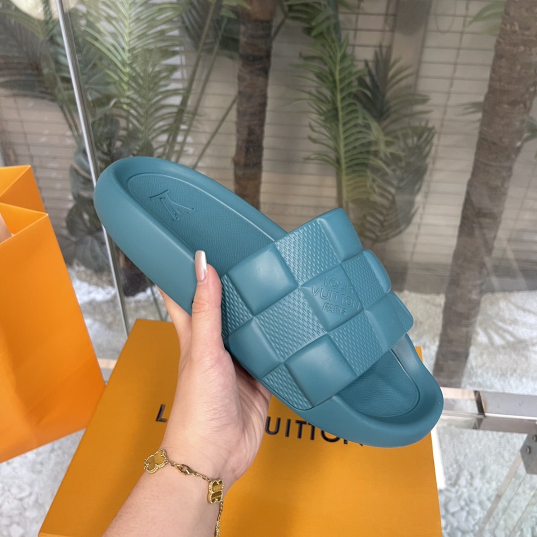 Louis Vuitton Waterfront Mules   1AAR9D - DopestKickz