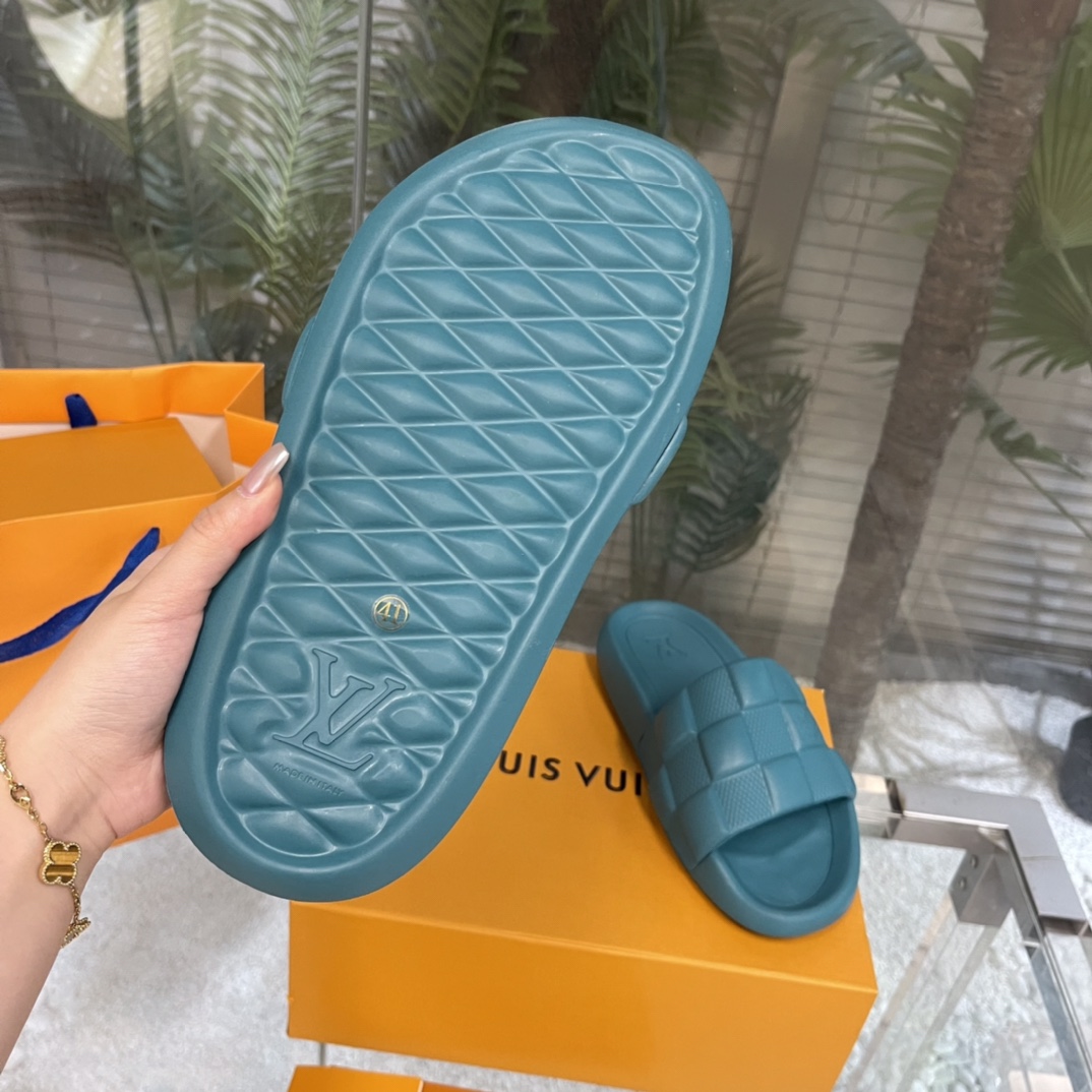 Louis Vuitton Waterfront Mules   1AAR9D - DopestKickz